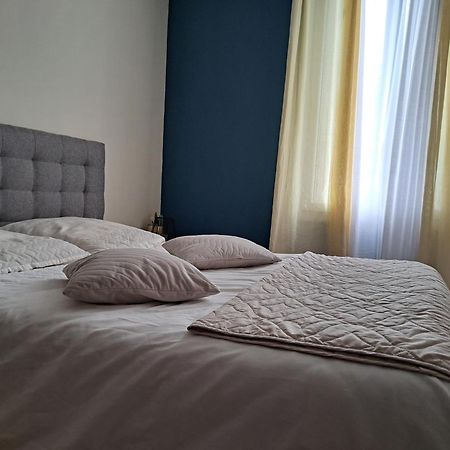 Chambre privée dans appartement WC et SDB communes Nimes Exterior foto