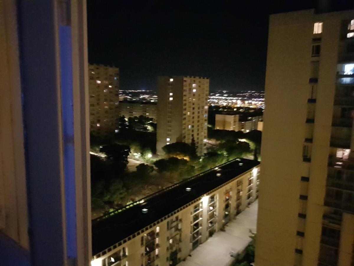 Chambre privée dans appartement WC et SDB communes Nimes Exterior foto